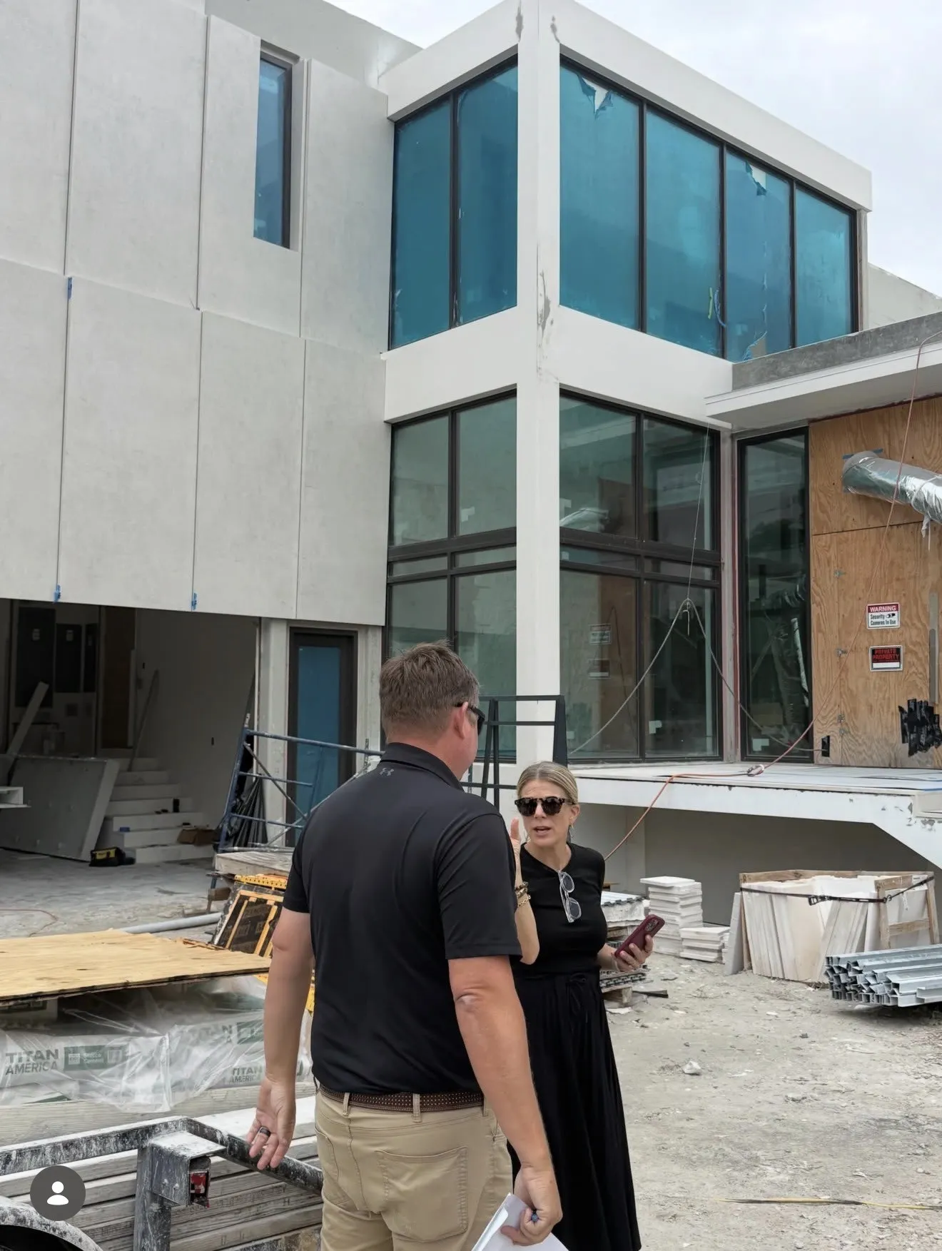 Large-format Dekton fa&ccedil;ade panels on a house under construction